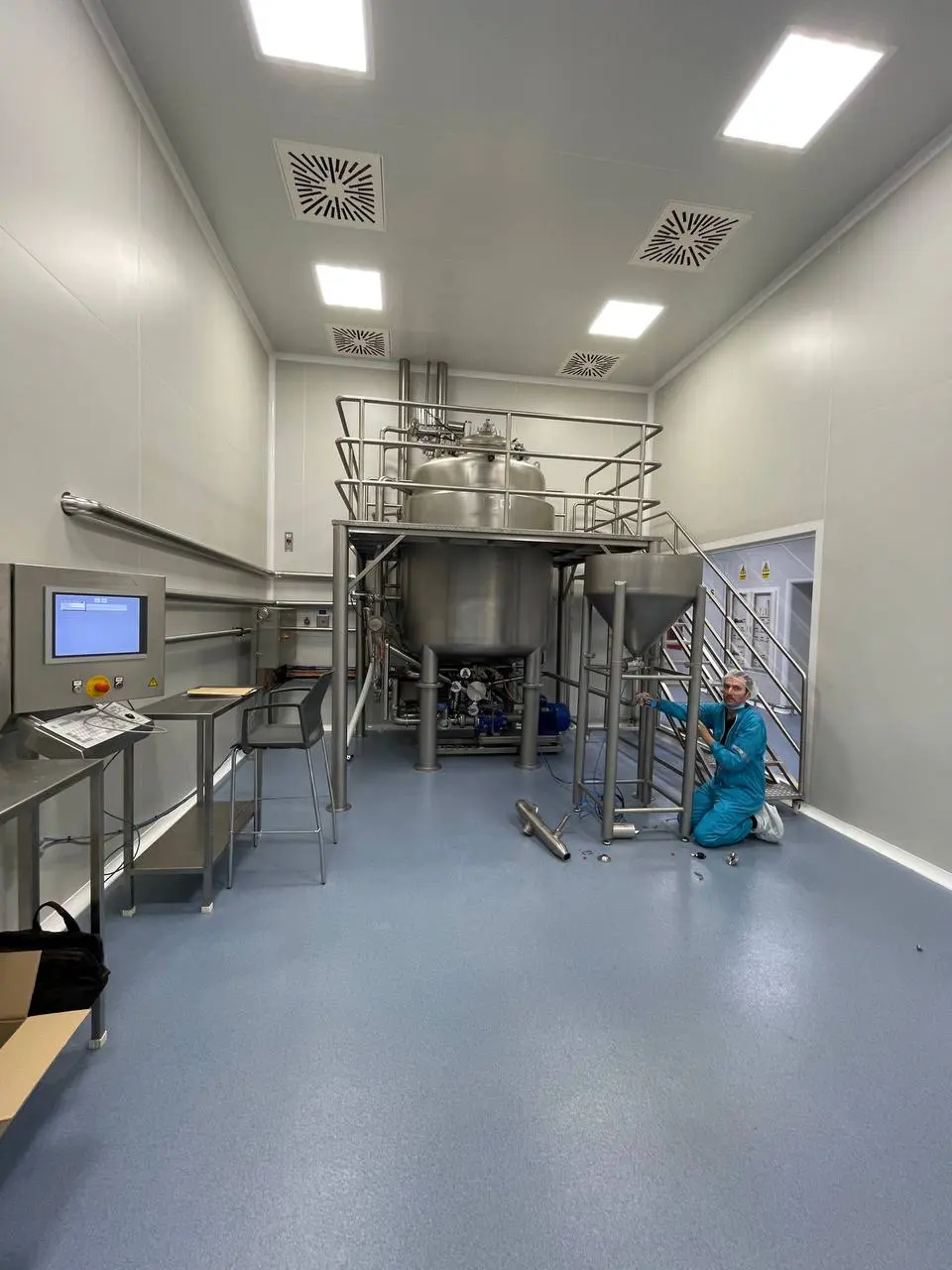 Pharmaceutical plant — service